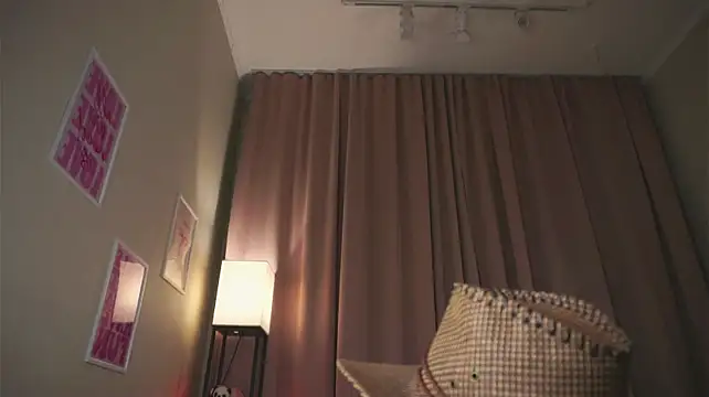 LoveSeekins stripchat live cam model