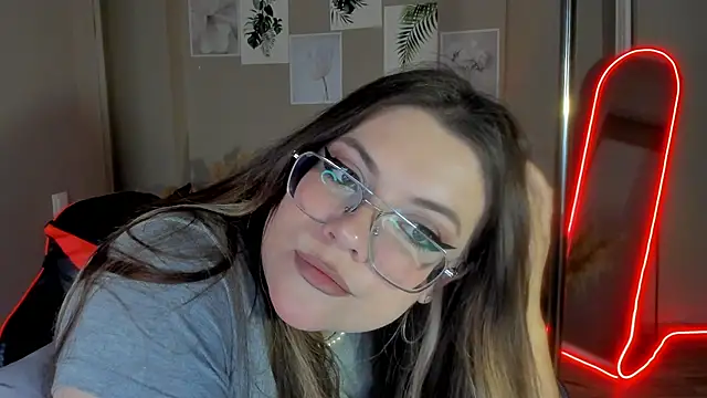 MiraTorson stripchat live cam model