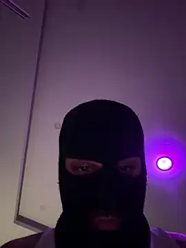 OeVeu stripchat live cam model