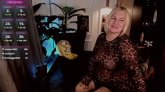 YolandaKiss stripchat live cam model
