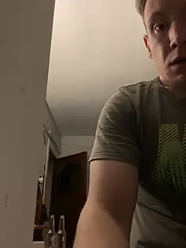 mvltym stripchat live cam model