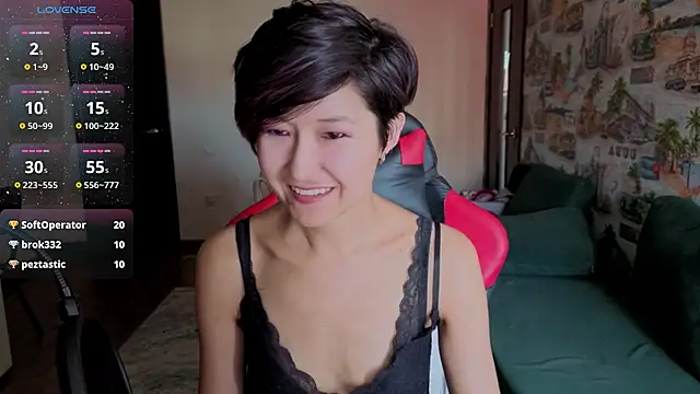 LeyylaStoone stripchat live cam model