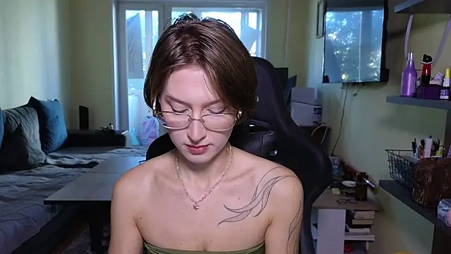 MalvinaBlum stripchat live cam model