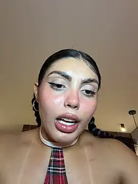 zui_lu stripchat live cam model