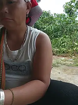 Bella-Camel stripchat live cam model