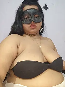 BigAssAyeaha stripchat live cam model