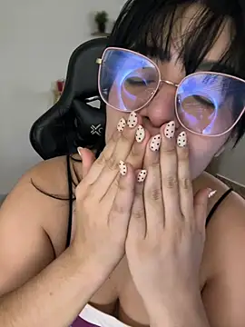 Lia_flowers stripchat live cam model