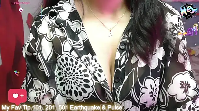 _Seerat stripchat live cam model