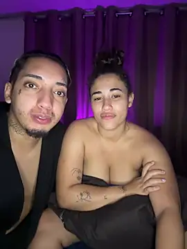 Casal2T stripchat live cam model