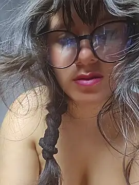 Kitty_Kalifa stripchat live cam model