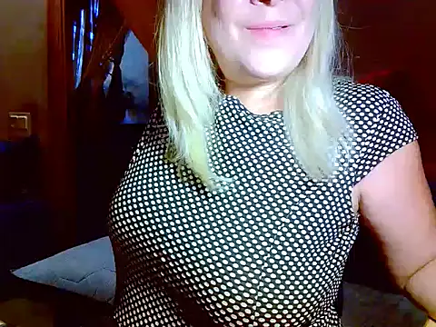 AgoniA7 stripchat live cam model