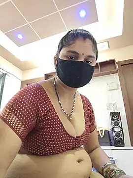 Queen_Desi stripchat live cam model