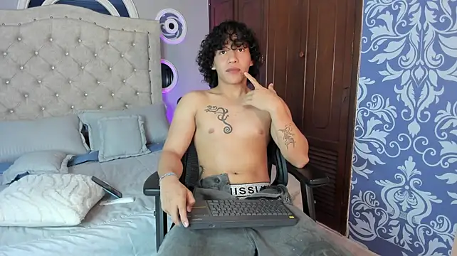 adrian_black86306 stripchat live cam model