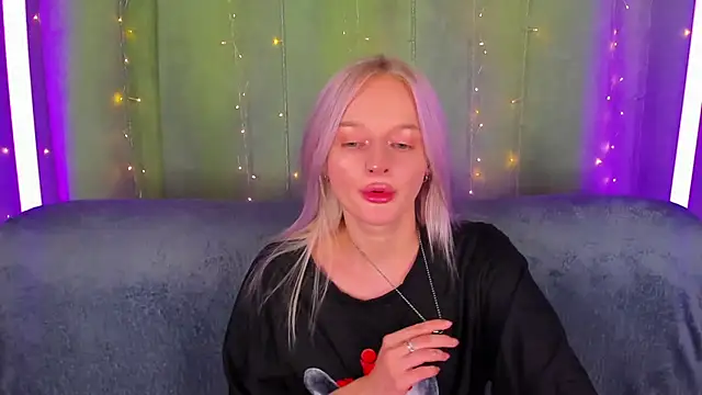 AlessaKiss stripchat live cam model