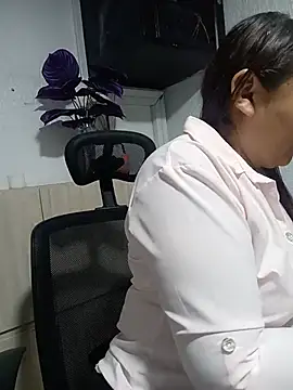 Azurafairy stripchat live cam model