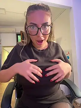 BabesGoWild stripchat live cam model