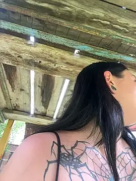 AlishaOfThorns stripchat live cam model