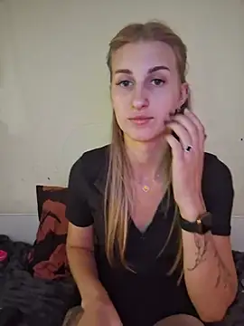 carolinaXlove stripchat live cam model
