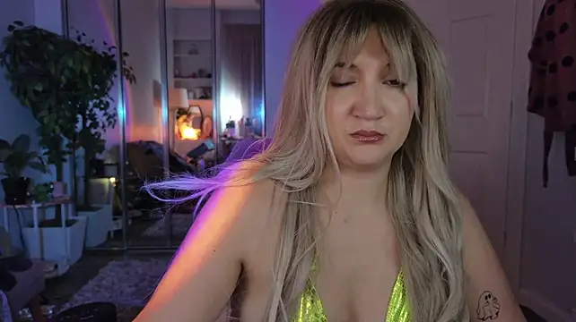 GoddessEmmy stripchat live cam model