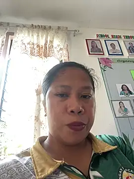 Pilipinalyn23 stripchat live cam model