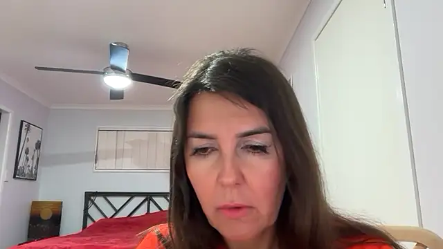 Jonellasa stripchat live cam model