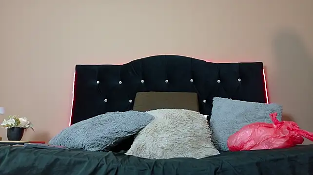 DianaSol stripchat live cam model
