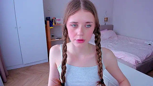 hakulissa stripchat live cam model