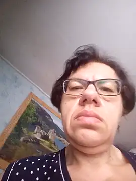 Olena72531 stripchat live cam model