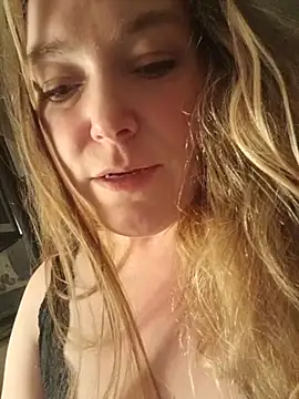 BettyandEarl stripchat live cam model