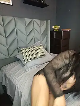 MinervaGirl stripchat live cam model