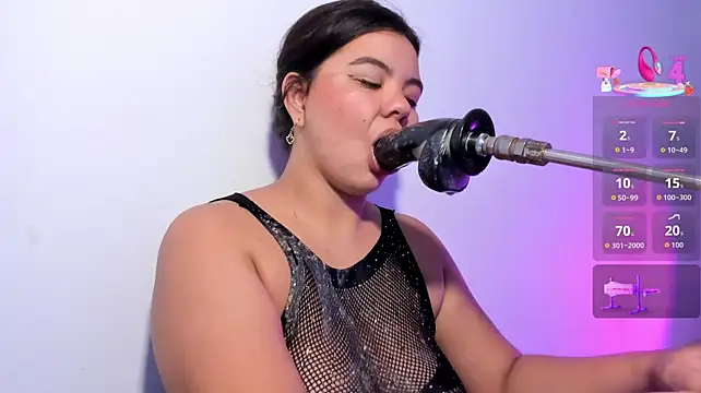 klhoe_boobs stripchat live cam model
