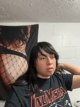 AriannaPenaxo stripchat live cam model