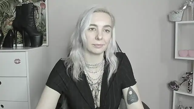 velvetanne stripchat live cam model