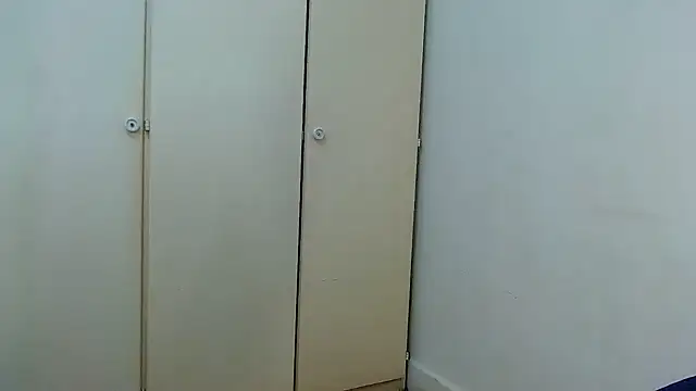 Lisa-001 stripchat live cam model