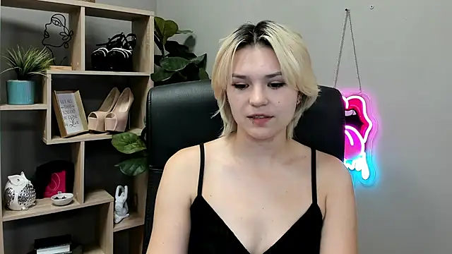 SweetLilyxo stripchat live cam model