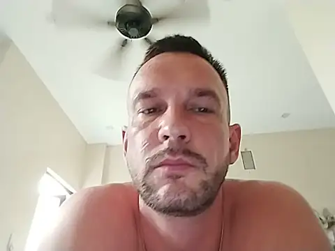 SergoNight stripchat live cam model