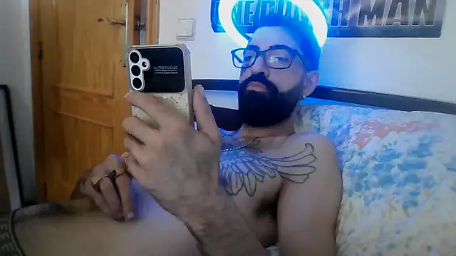 MorenodickStrong stripchat live cam model