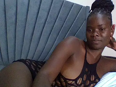 Big_mummi stripchat live cam model