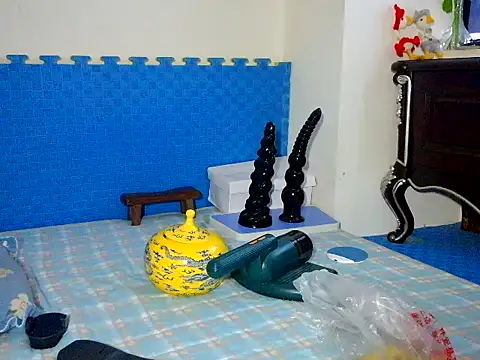 watudong stripchat live cam model