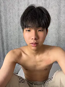 guoguo18 stripchat live cam model