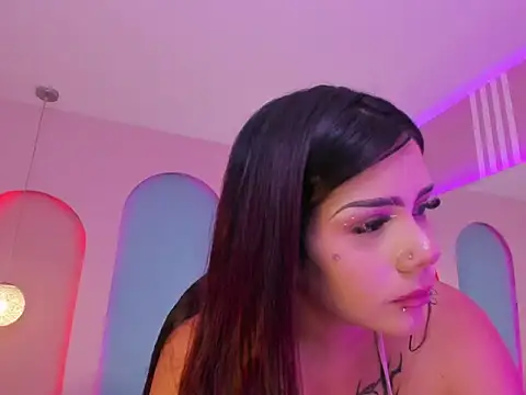 SaritaDubois stripchat live cam model