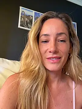 SweetAlegra_ stripchat live cam model