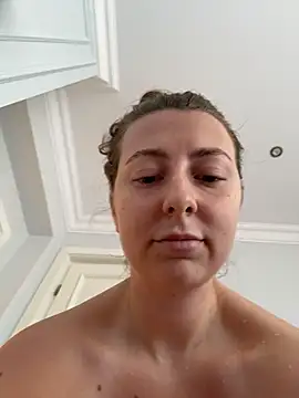 curvyflawless stripchat live cam model