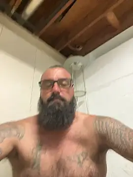 alphareign85 stripchat live cam model