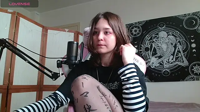 Mysterious_Toy stripchat live cam model