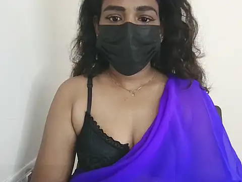 Itsme_riya stripchat live cam model