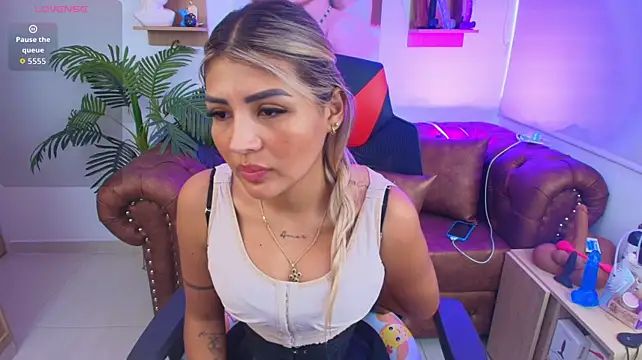 SALOOMEE__ stripchat live cam model
