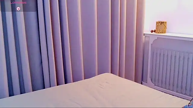 yufenna stripchat live cam model