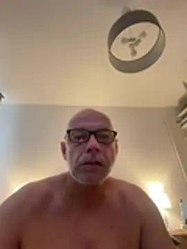Jaropol stripchat live cam model