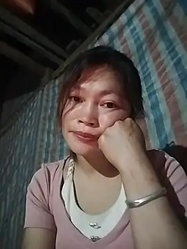 Buong-binh stripchat live cam model